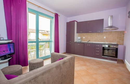 Gedici Apartment | Apartment Tia with Balcony in Resort Gedici with Shared Pool