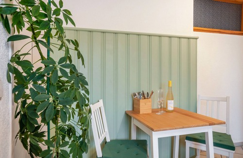 Hergensweiler Apartment | Apartment 'Tina' with Balcony and Wi-Fi