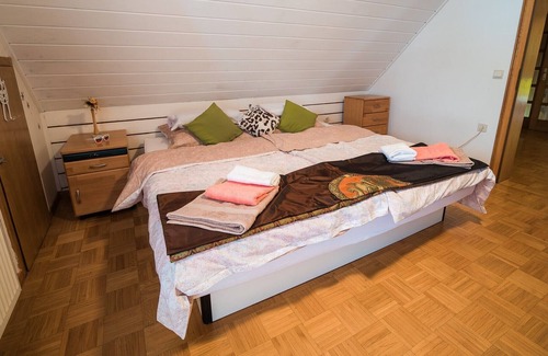 Cerklje ob Krki Apartment | Apartment Tina with Seasonal Pool