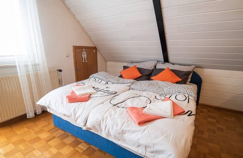 Cerklje ob Krki Apartment | Apartment Tina with Seasonal Pool