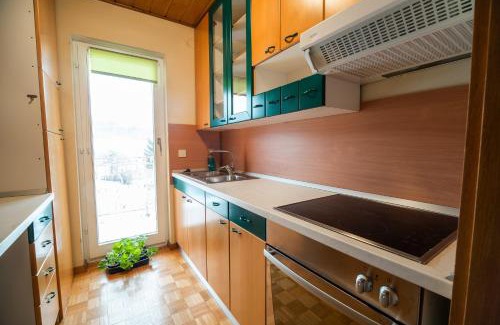Cerklje ob Krki Apartment | Apartment Tina with Seasonal Pool