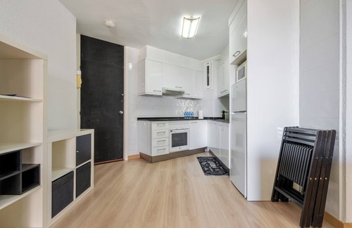 La Pineda Apartment | Apartment 'Tirreno 304' with Sea Views, Private Terrace and Wi-Fi