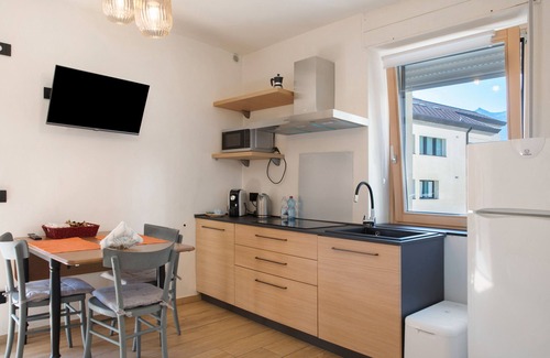 Capo di Ponte Apartment | Apartment 'Tita' with Mountain View, Balcony and Wi-Fi
