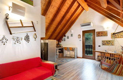 Pontegrande Apartment | Apartment 'Titti' with Mountain View, Private Garden and Balcony