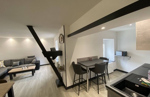 Contrexeville Apartment | Apartment-Tom-Premium-Wet room-City view