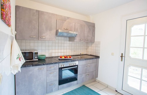 Ladekop Apartment | Apartment - Topaz 1-2