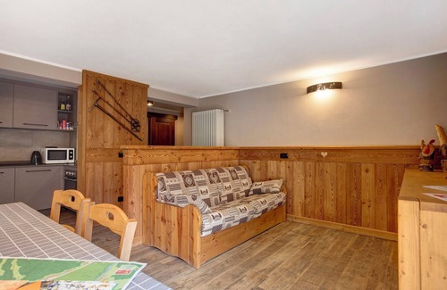 Cogne Apartment | Apartment 'Torre St Orso 4061 - Maison Gerard' with Mountain View, Shared Garden and Wi-Fi