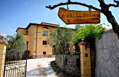 San Martino alla Palma Apartment | Apartment Tramontana in Holiday farm in the hills with beautiful views of Florence!