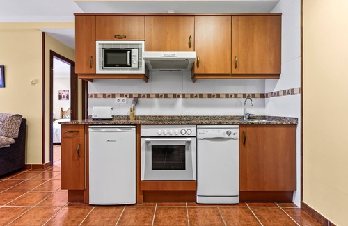 Riberas Apartment | Apartment 'Trichorio' with Mountain View and Private Garden