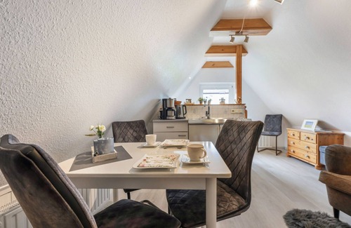 Klixbull Apartment | Apartment 'Tüchsen' with Shared Terrace, Shared Garden and Wi-Fi