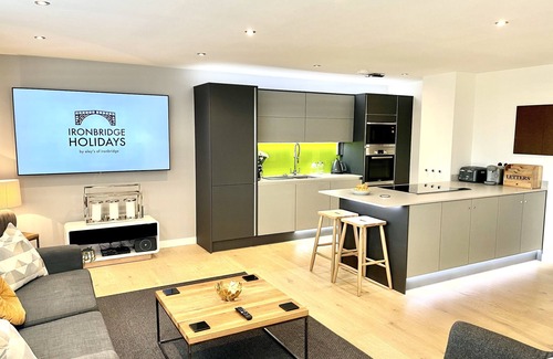Shrewsbury Apartment | Apartment Twelve: Modern Living Steps from the Cen