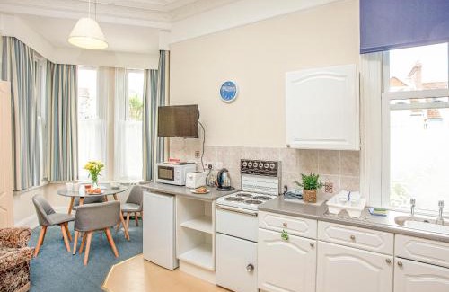 Roundham House | Apartment Two - Uk39835
