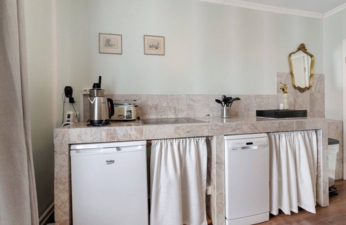 Klanxbuell Apartment | Apartment 'Überfahrtsalon' with Shared Garden and Wi-Fi