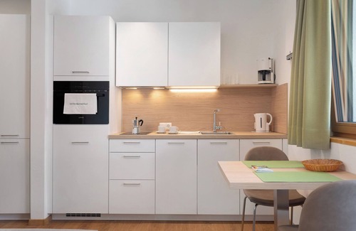 Lagundo Apartment | Apartment 'Unterdornerhof Typ D' with Mountain View, Private Terrace and Wi-Fi