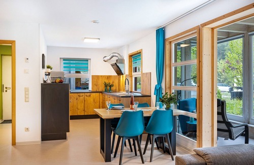 Gemarkung Tieringen Apartment | Apartment 'Untere Ferienwohnung' with Private Terrace, Shared Garden and Wi-Fi