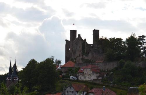 Bornhagen Apartment | Apartment unterhalb der Burg Hanstein