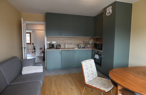 Ambilly Apartment | Apartment 'Urban Gallery Grand' with Mountain View, Balcony and Wi-Fi
