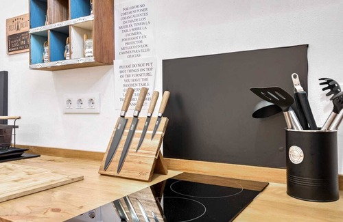Sant Antoni Apartment | Apartment "Urbanloft Valencia" with Wi-Fi & Air Conditioning