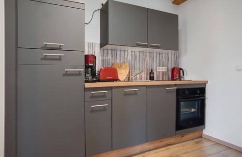 Warrenzin Apartment | Apartment 'Uschi' with Shared Garden and Wi-Fi