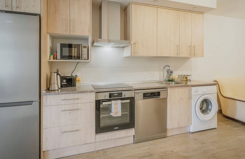 Cabanas de Polendos House | Apartment 'Velasco I' with Private Terrace, Wi-Fi and Air Conditioning
