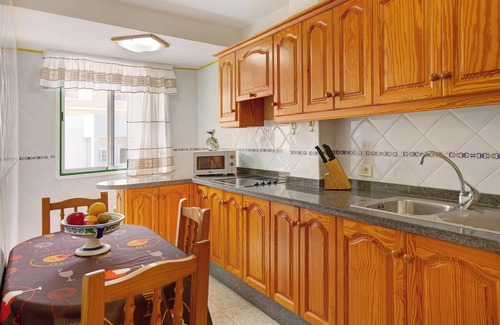 Tamaduste Apartment | Apartment "Vacation Home La Sanjora" Close to the Beach with Wi-Fi & Balcony