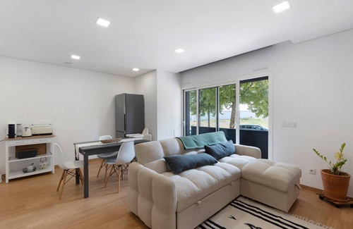 Macieira de Cambra Apartment | Apartment 'Vale Viver' with Wi-Fi and Air Conditioning