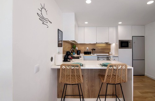 Vila Real Santo Antonio Apartment | Apartment 'Varanda Do Sol' with Sea View, Wi-Fi and Air Conditioning