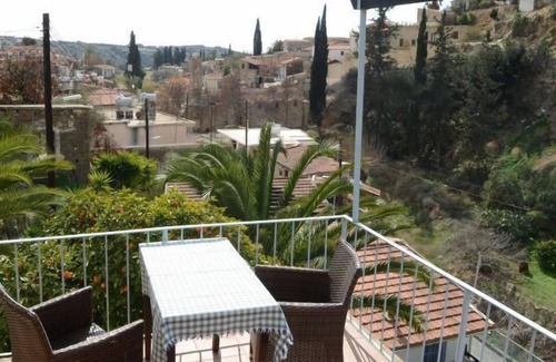 Tochni Apartment | Apartment Vasilikos House in Tochni - 2 persons, 1 bedrooms