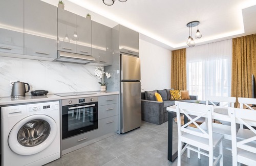 Petaloudes Apartment | Apartment 'Velvet 2' with Mountain View, Wi-Fi and Air Conditioning