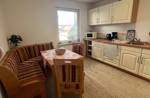 Leinefelde-Worbis Apartment | Apartment 'Veronika' with Shared Garden and Wi-Fi