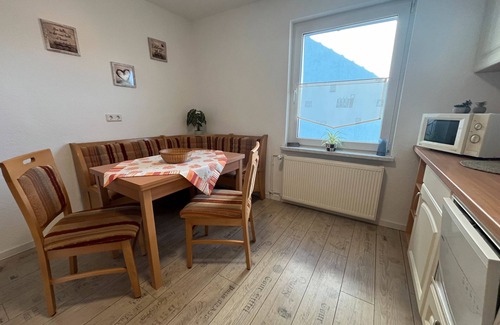 Leinefelde-Worbis Apartment | Apartment 'Veronika' with Shared Garden and Wi-Fi