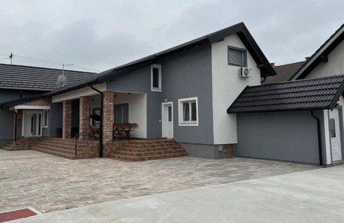 Vrbanja Apartment | Apartment Verde - rooms with private bathrooms: R4(2) - Vrbanja, Continental Croati, Croatia