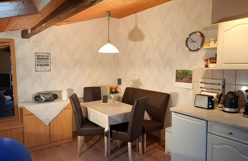 Unterporlitz Apartment | Apartment 'Veronika' with Shared Terrace, Garden and Wi-Fi