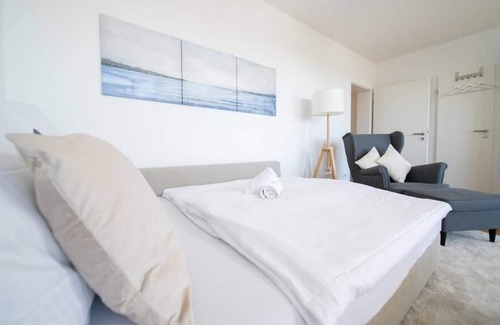 Stadionviertel Condo | ☆ Apartment View | Central | balcony | Industrial fair