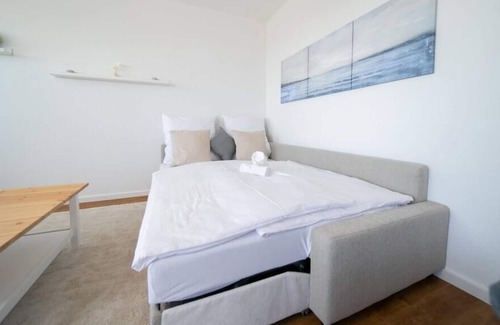 Stadionviertel Condo | ☆ Apartment View | Central | balcony | Industrial fair