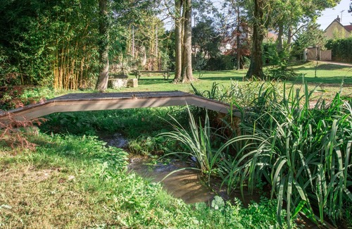 Pougny Apartment | Apartment-Villa , Appartement- Villa avec jardin privé
