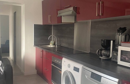 Gagny Apartment | Apartment 'Villa Muguet' with Wi-Fi
