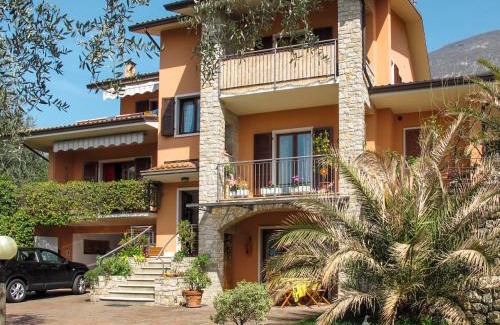 Val di Sogno Apartment | Apartment Villa Rizzardi-1 by Interhome
