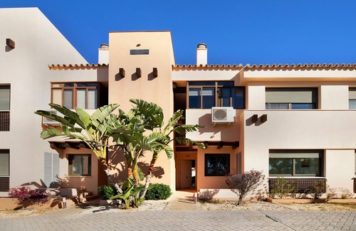 Puerto Real Apartment | Apartment "Villanueva Golf" with Shared Pool & Wi-Fi