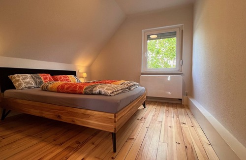 Kirkel Apartment | Apartment 'Vindumi' with Shared Garden, Balcony and Wi-Fi