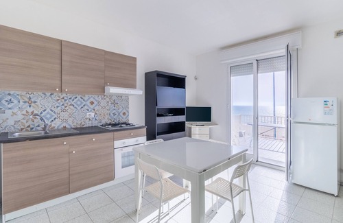 Scoglitti Apartment | Apartment "Vista Mare Scoglitti" close to the Sea with Terraces & Wi-Fi