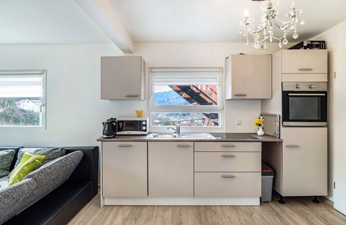 Scheuern Apartment | Apartment 'Vogtshaus' with Mountain View, Shared Terrace