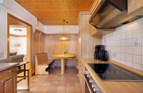 Ehlenbogen Apartment | Apartment 'Vogtsmichelhofstube' with Mountain View, Shared Terrace and Wi-Fi