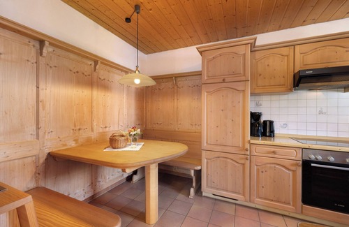 Ehlenbogen Apartment | Apartment 'Vogtsmichelhofstube' with Mountain View, Shared Terrace and Wi-Fi