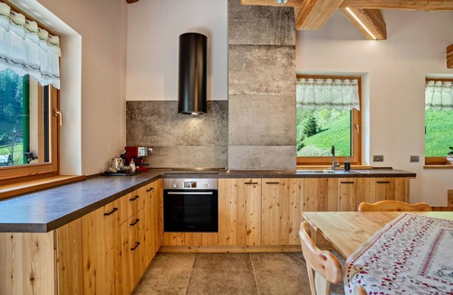 Rabbi Apartment | Apartment 'Volo Dell'aquila With Private Sauna' with Mountain View