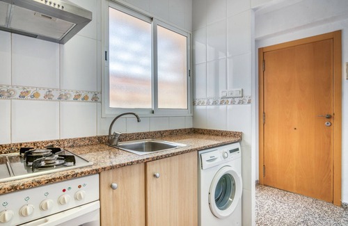 Plaza De La Costera Apartment | Apartment 'Voramar' with Sea View, Private Terrace and Wi-Fi