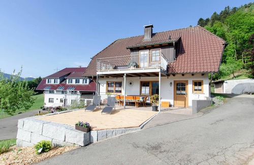 Hausach Apartment | Apartment 'Vordersbergerhof' with Mountain View, Private Terrace and Wi-Fi
