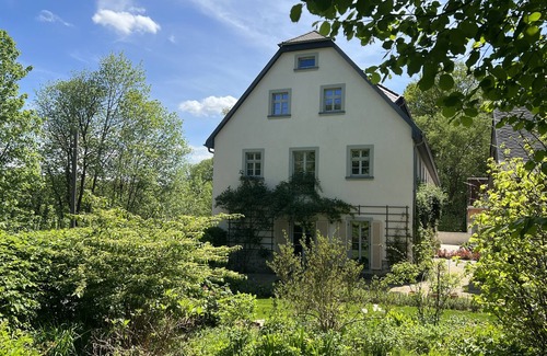 Lichtenau Apartment | Apartment 'Vorwerk Biensdorf' with Mountain View, Shared Garden and Wi-Fi