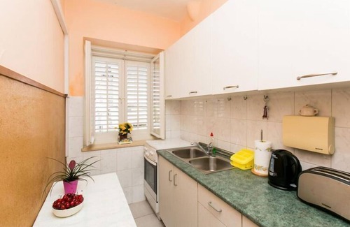 Montovjerna Apartment | Apartment Vukoja - One-Bedroom Apartment with Balcony