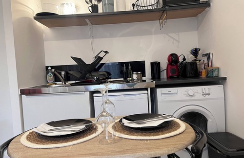 Bussy-Saint-Georges Apartment | Apartment with terrace and private garden near Disney & shopping center